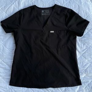 FIGS Catarina One-Pocket Top (Black)